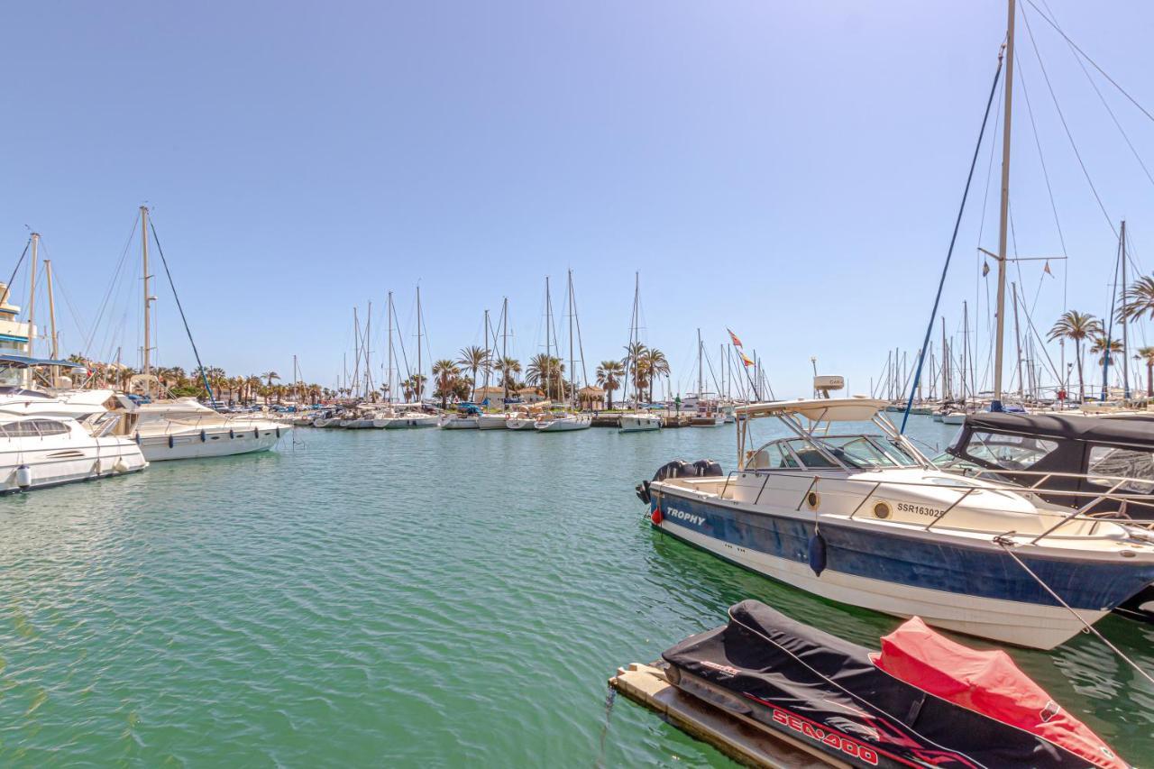 Puerto Marina Apartment 贝纳尔马德纳 外观 照片