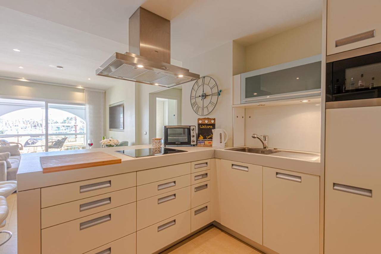 Puerto Marina Apartment 贝纳尔马德纳 外观 照片