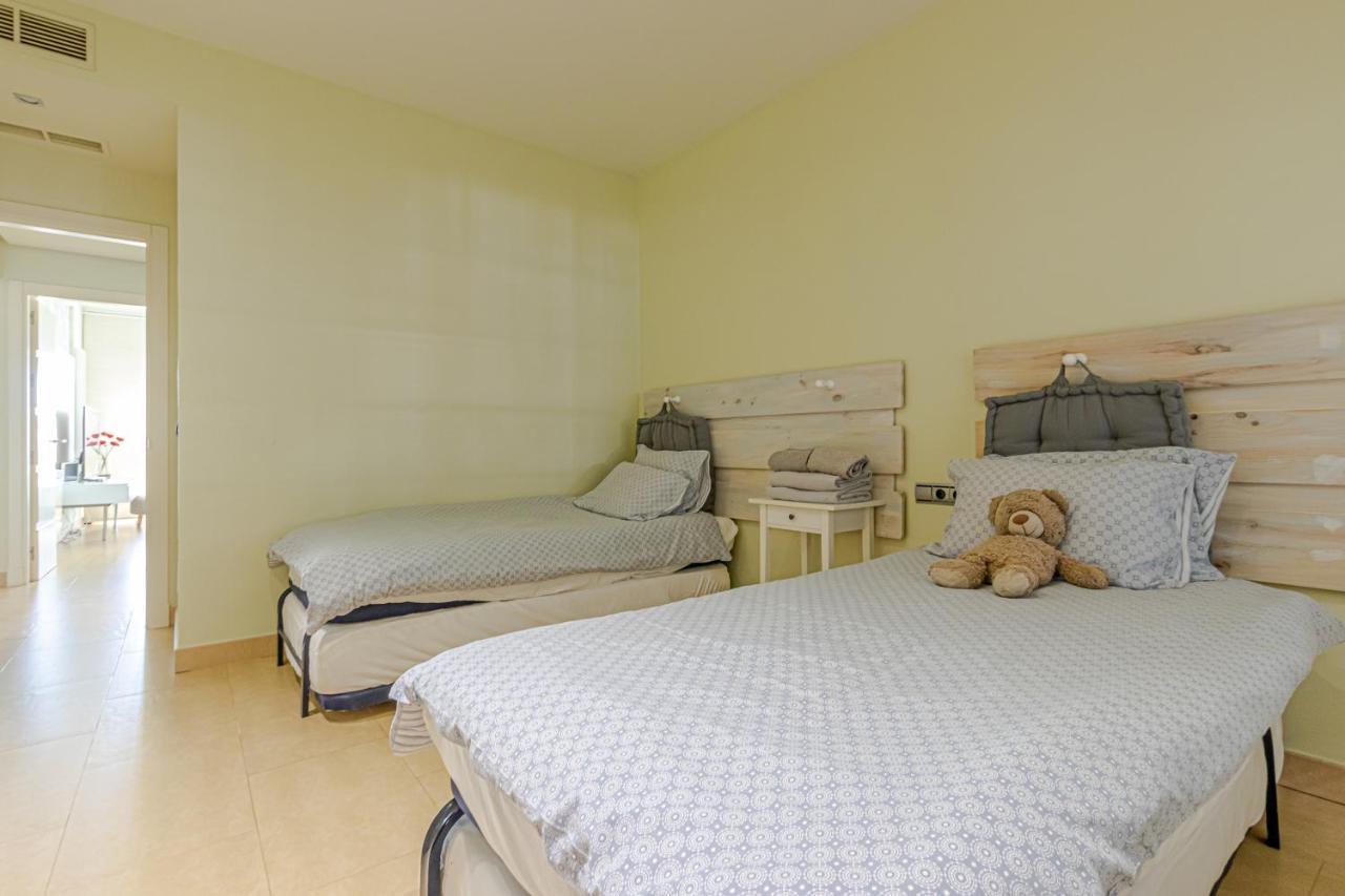 Puerto Marina Apartment 贝纳尔马德纳 外观 照片