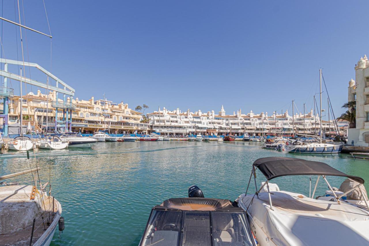 Puerto Marina Apartment 贝纳尔马德纳 外观 照片