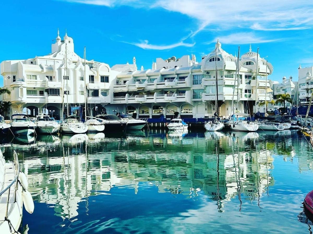 Puerto Marina Apartment 贝纳尔马德纳 外观 照片