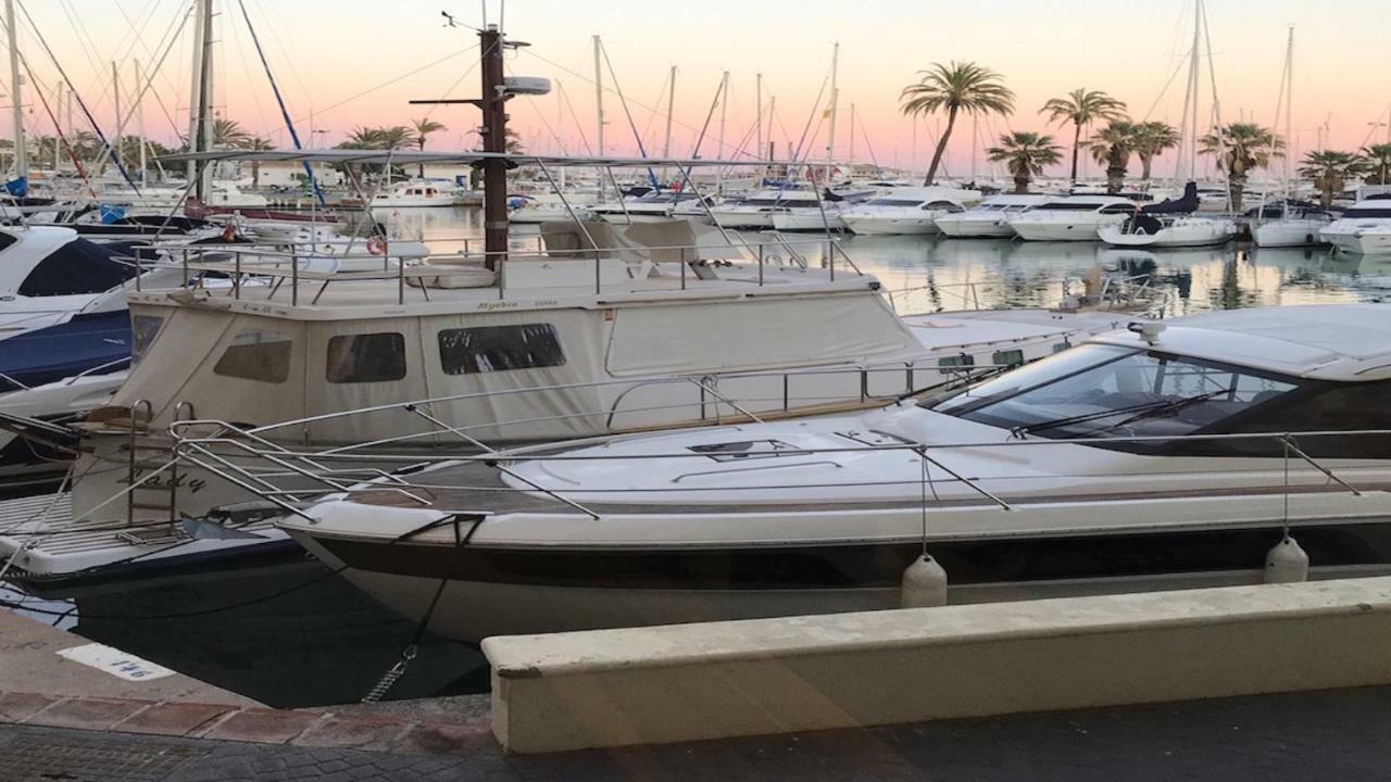 Puerto Marina Apartment 贝纳尔马德纳 外观 照片